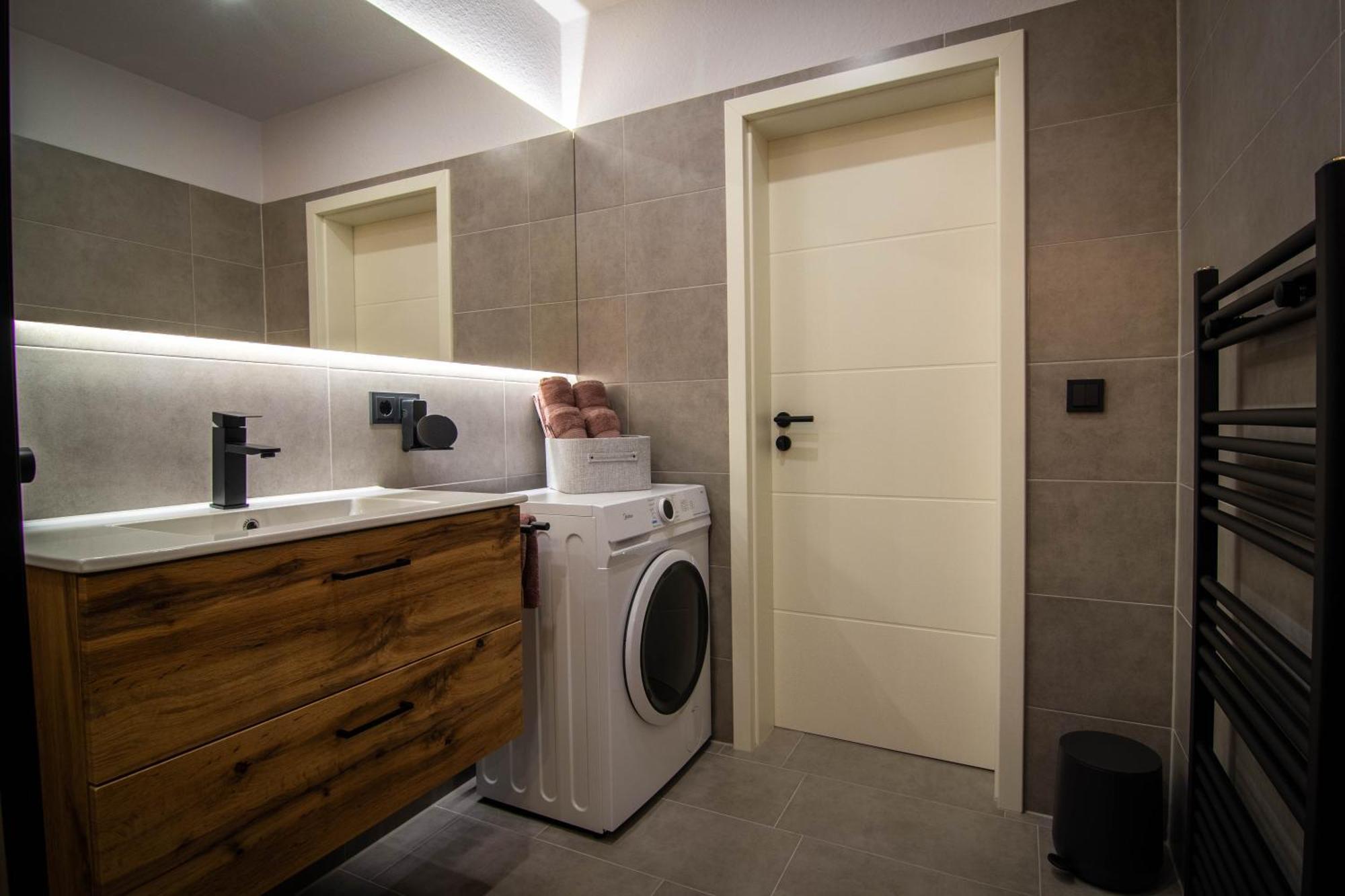 קמניץ Stayfine - Smartes Design Apartment Am Uni Campus מראה חיצוני תמונה